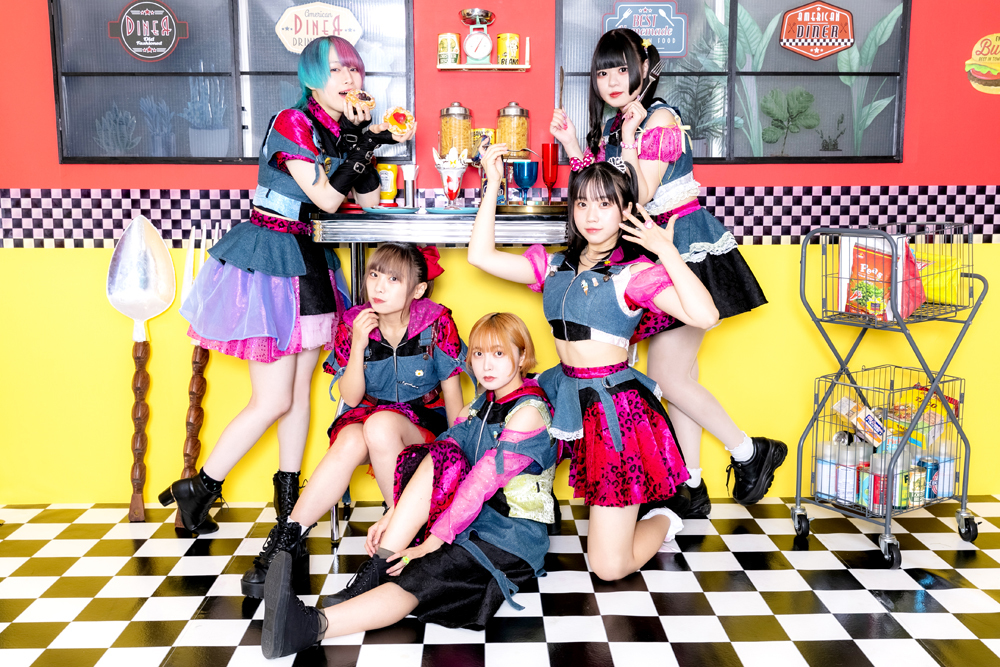 モーモールルギャバン　クラウドファンディング　リターンCD4枚組 Amazon.co.jp: Live at Zepp Tokyo 2012.6.22:エンペラー [DVD